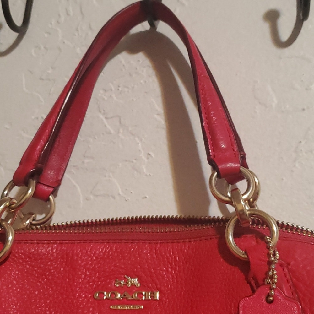 Coach shoulder purse size medium  pink - Picture 7 of 8